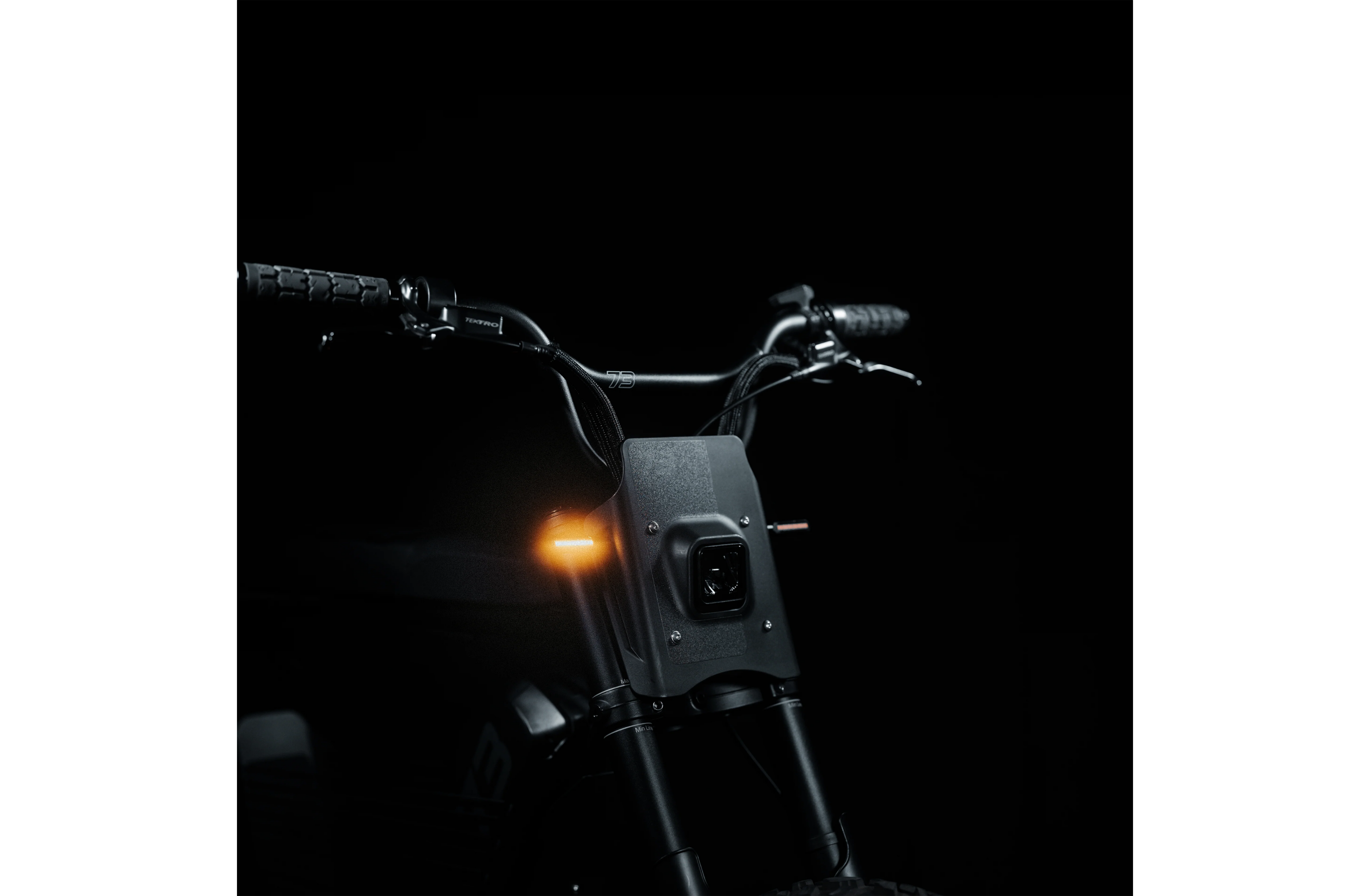 Entdecke stylische SUPER 73 Accessoires für dich